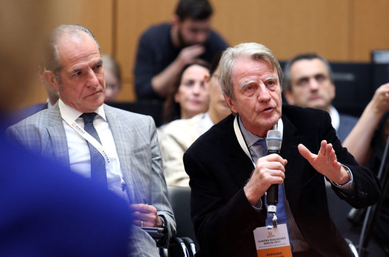 Winfried Kneip, Dr. Bernard Kouchner