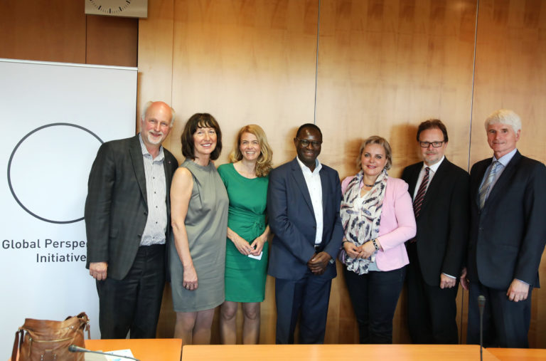 Prof. Dr. Wolfgang Lutz, Dr. Ingrid Hamm, Prof. Dr. Susanne Fengler, Dr. Karama Diaby, Gabi Weber, Frank Heinrich