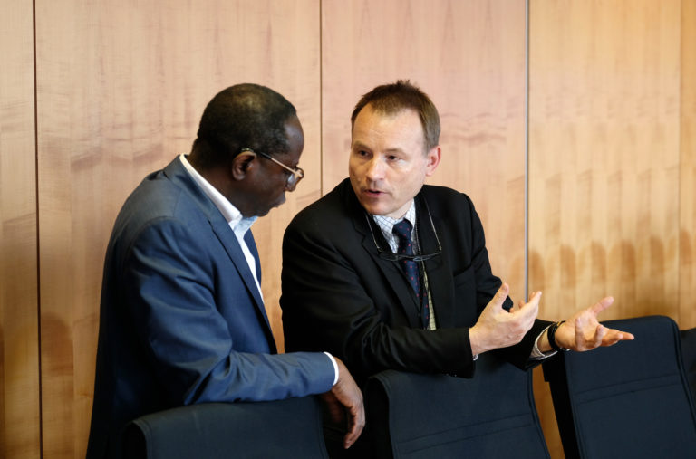 Dr. Karama Diaby, Botsch. Georg Schmidt