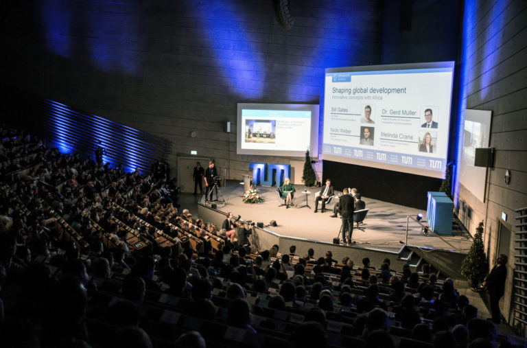 Dr. Melinda Crane, BM Dr. Gerd Müller, Bill Gates, Nicki Weber