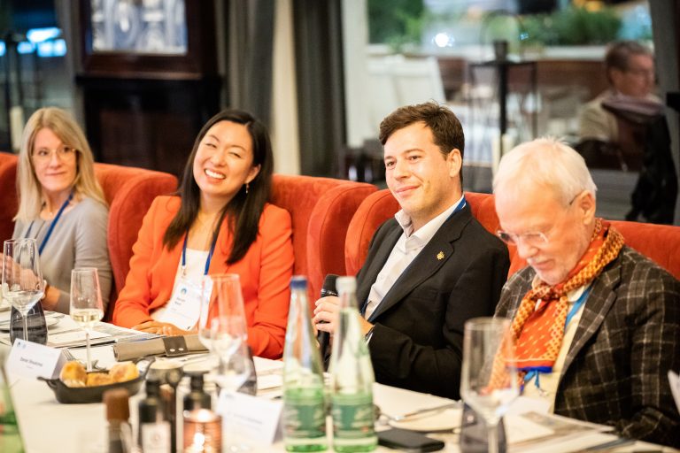 Cheryl Moore, Sarah Nam, Daniel Shoukimas, Prof. Dr. Stefan Kaufmann